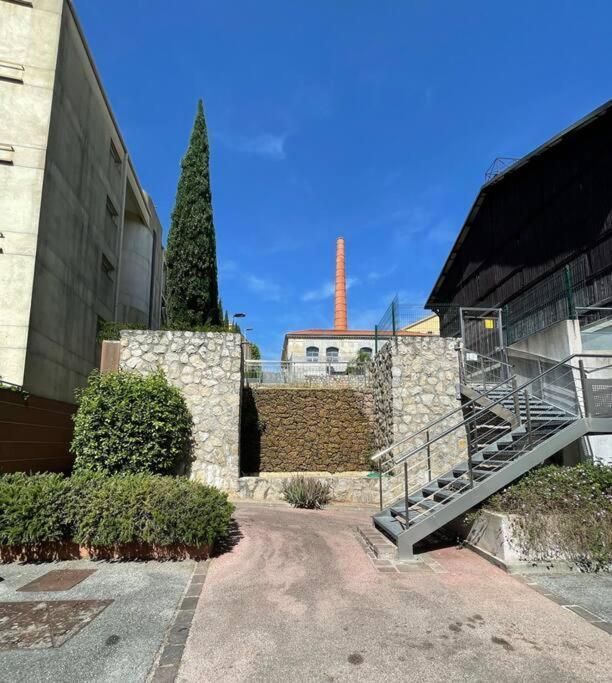 Le Della Apartment